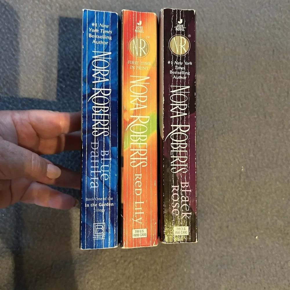 Nora Roberts IN THE GARDEN TRILOGY PB books Blue Dahlia Black Rose Red Lily